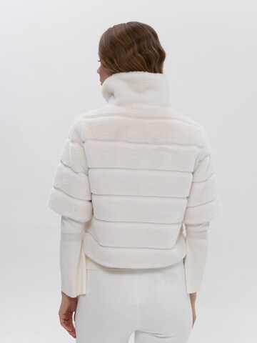 Passioni Between-Season Jacket 'Cropped Fellimitat' in Beige