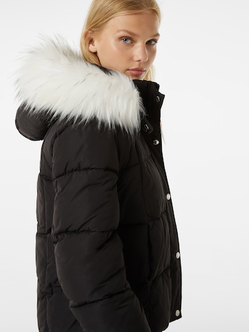 Bershka Jacke in Schwarz