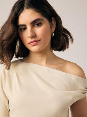 Next Blus i beige