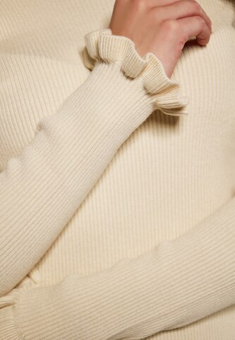 NAEMI Pullover in Beige