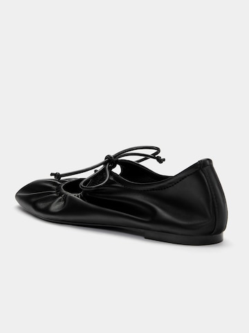 Pull&Bear Strap ballerina in Black