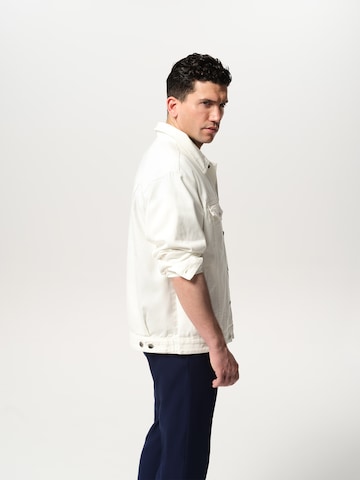 ABOUT YOU x Jaime Lorente Between-season jacket 'Gian' in White