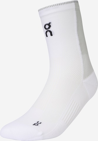 On Sportsocken in Weiß: Vorderseite