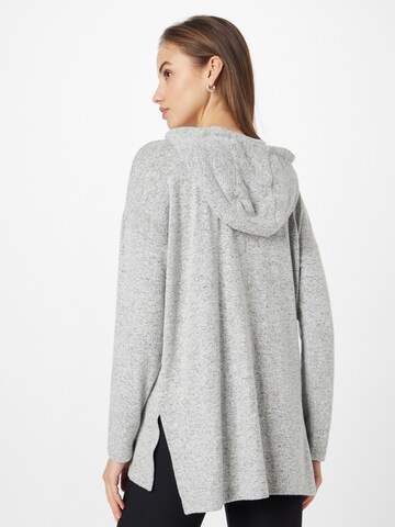 Stitch and Soul Pullover in Grau