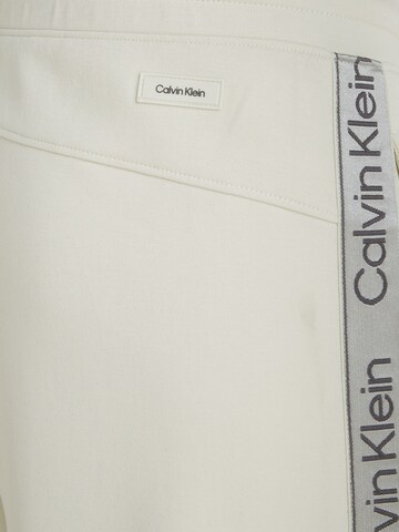 Calvin Klein Tapered Hose in Beige