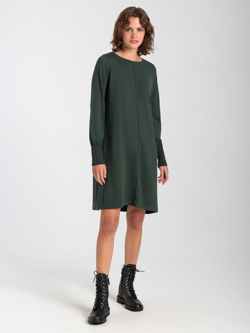 Robes en maille MORE & MORE en vert : devant