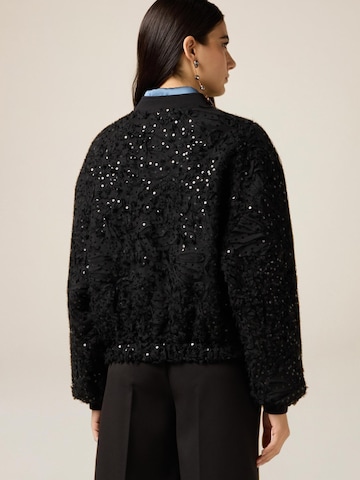 Cappotto invernale di oltre in nero