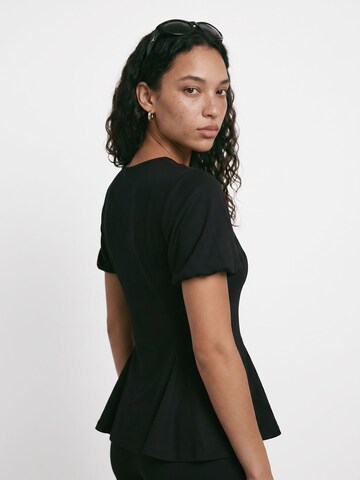 Maglietta 'TAMARA' di HYPEDROP in nero