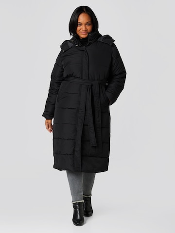 Guido Maria Kretschmer Curvy Χειμερινό παλτό 'Rita' σε μαύρο: μπροστά