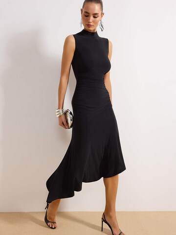 Trendyol Koktélruhák - fekete: elől