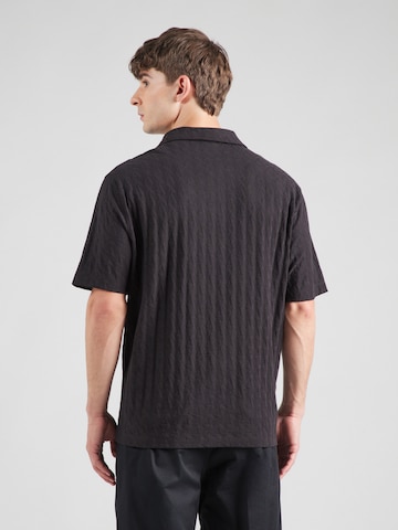 ARMANI EXCHANGE T-shirt i svart