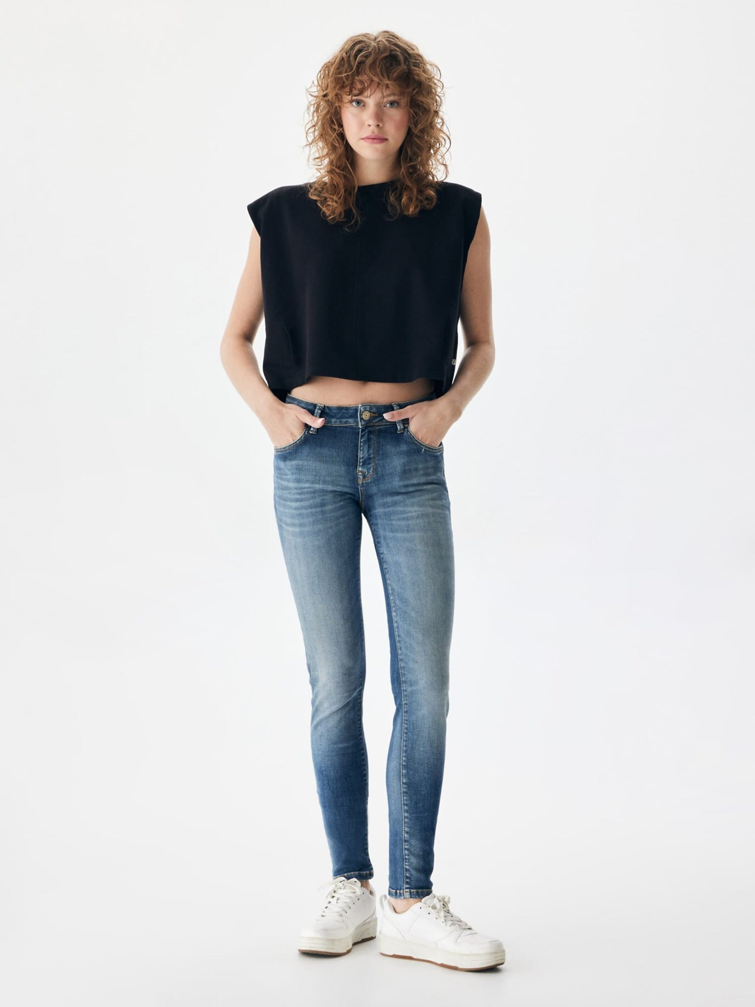 LTB Baggy Jeans 'Nicole' in Blauw: voorkant