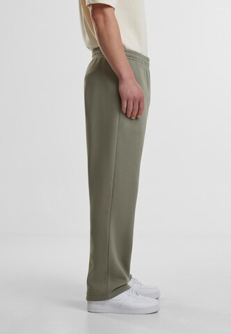Loosefit Pantaloni di Urban Classics in verde