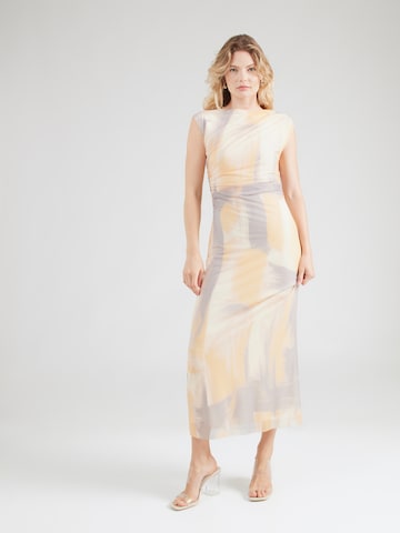 Rochie de la & Other Stories pe galben: față