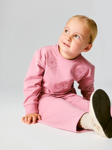 NAME IT Sweatshirt 'NMFLEONA' in Lila: voorkant