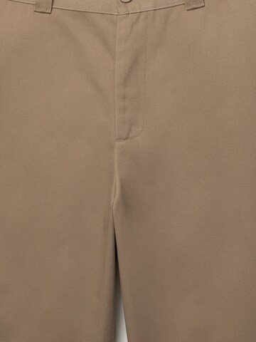 Pull&Bear Loosefit Chinohousut värissä beige