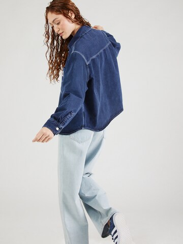 Carhartt WIP - Blusa 'Georgia' en azul