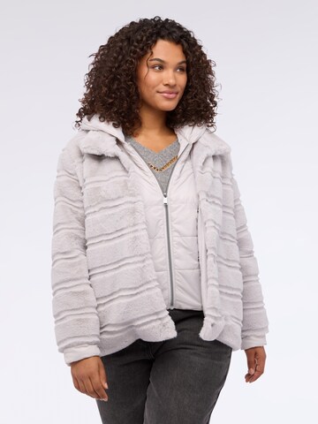 Fiorella Rubino Winter Coat in Grey: front