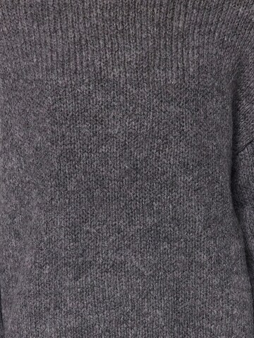 Pull-over Trendyol en gris