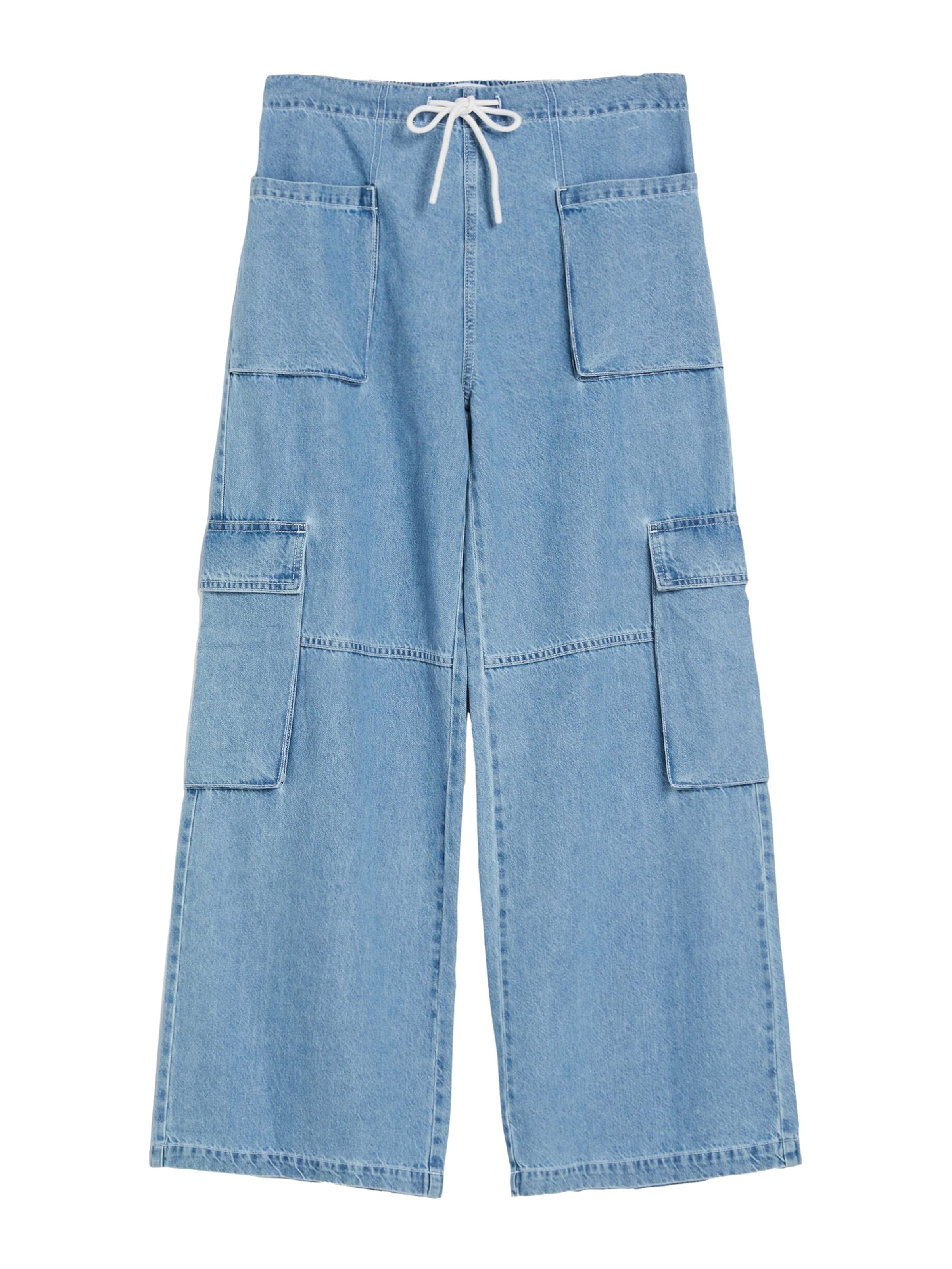 Bershka Карго дънки в синьо: отпред