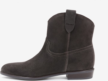 Kazar Boots in Brown: front