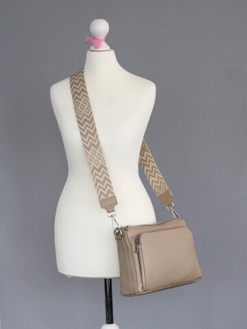 Adel Bags Shoulder Bag 'Becky' in Brown