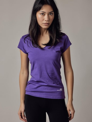 Maglietta di OWN Off With Nature in lilla: frontale