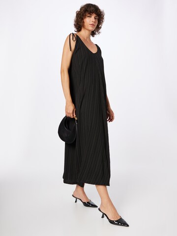 Résumé Dress 'NOLAN' in Black