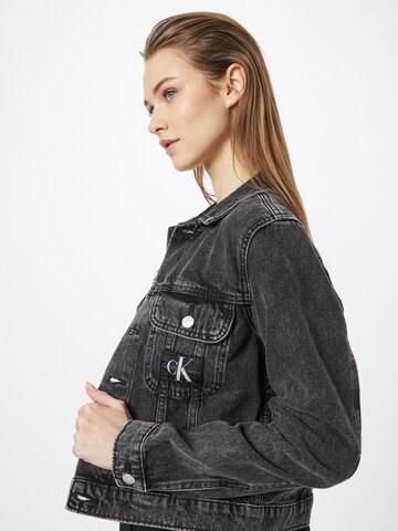 Calvin Klein Jeans Overgangsjakke i grå