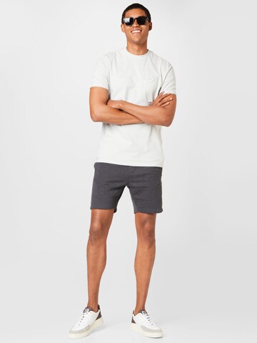 Kronstadt Regular Shorts in Grau