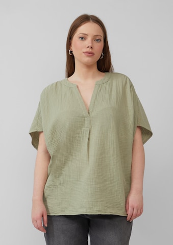 QS Blouse in Green: front