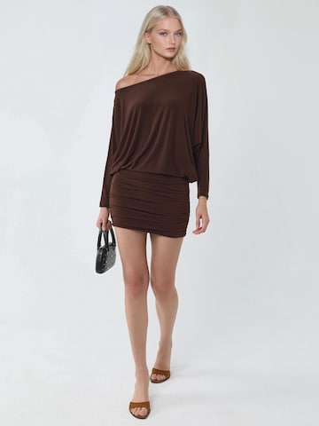 Busem - Vestido em castanho