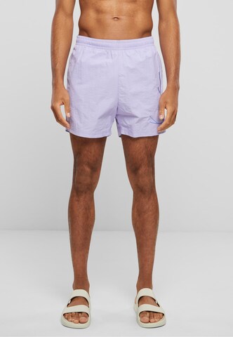 Karl Kani Badeshorts in Lila: predná strana