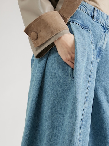 REMAIN Wide Leg Jeans in Blau