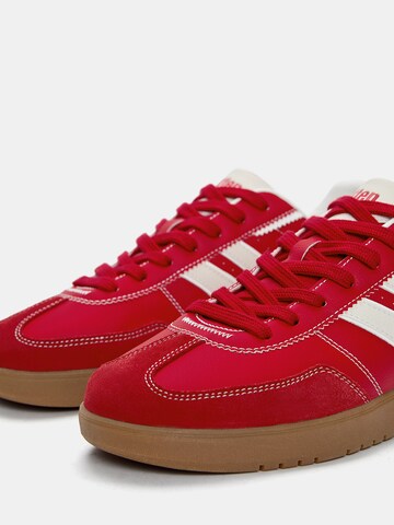 Pull&Bear Sneakers in Red