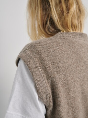 Pullover 'Lilli' di ABOUT YOU x Marie von Behrens in beige