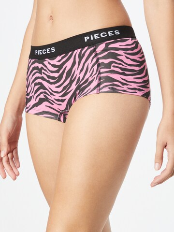 PIECES Boyshorts in Pink: front