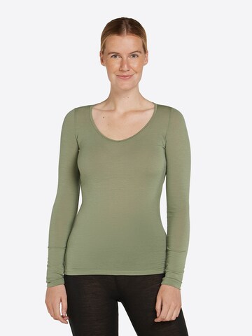 ICEBREAKER Base layer in Green: front