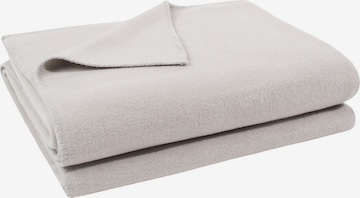 ZOEPPRITZ Blankets in Beige: front