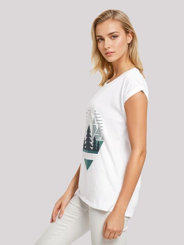 T-shirt 'Hike More Mountains' F4NT4STIC en blanc