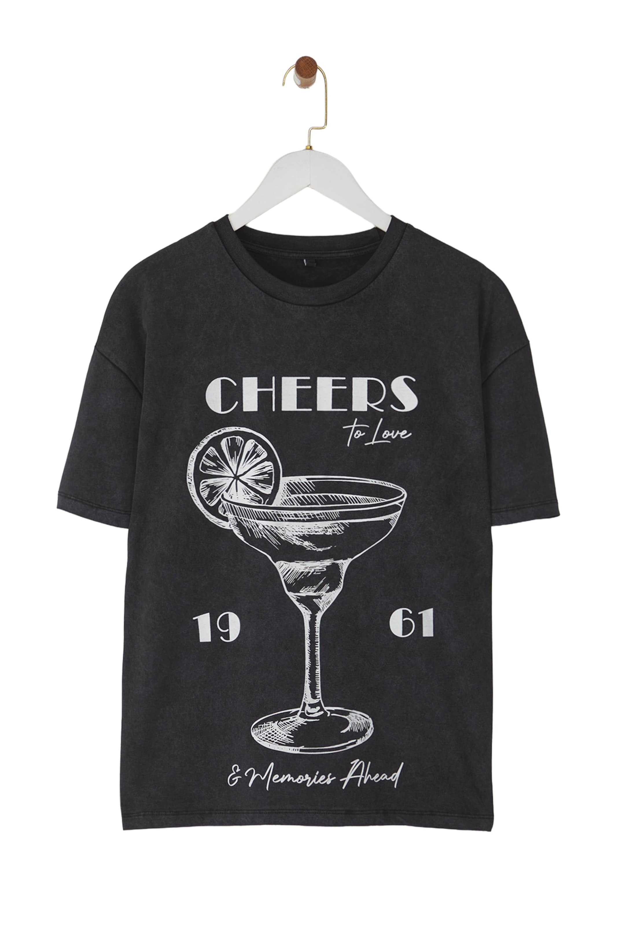 Tricou de la Trendyol pe gri: față