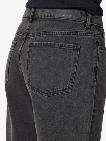 Regular Jean 'NMHolla' Noisy may en noir