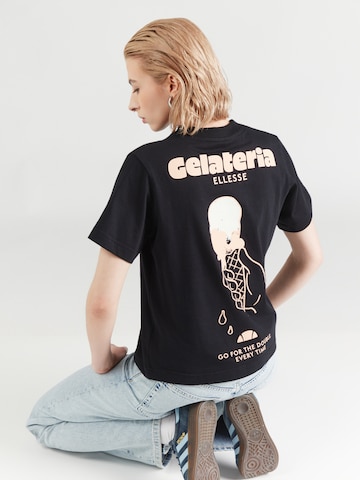 Tricou 'Gelateria' de la ELLESSE pe negru: față