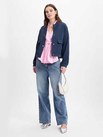 Marie Lund Tussenjas in Blauw