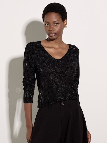 Apricot Diamante Embellished Fine Knit Jumper ' Feiner Pullover ' in Schwarz: Vorderseite