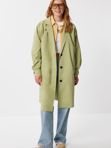 Happiness İstanbul Mantel in Grün: Vorderseite