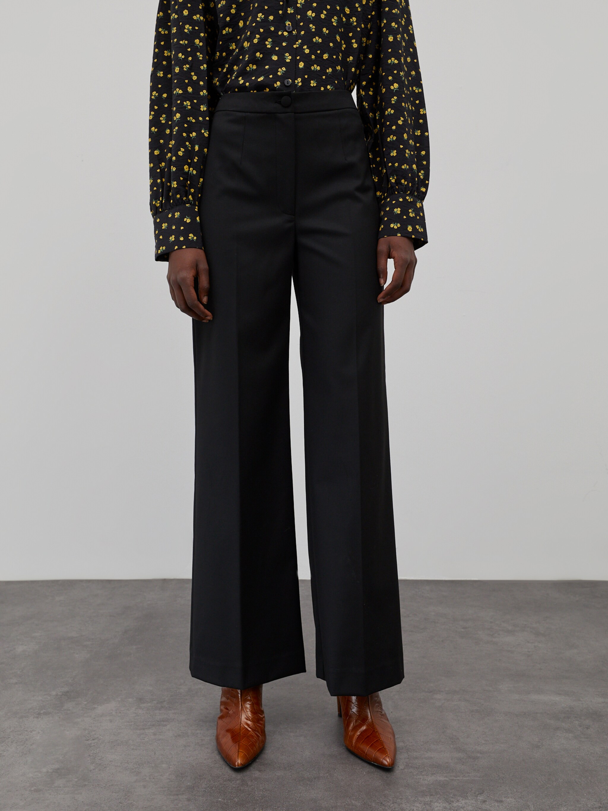 EDITED Produits Pantalon 'Milana' noir