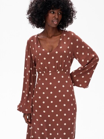 Blue Shadow Dress in Brown