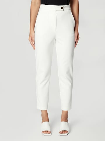 Guido Maria Kretschmer Women Regular Trousers 'Carina' in White: front