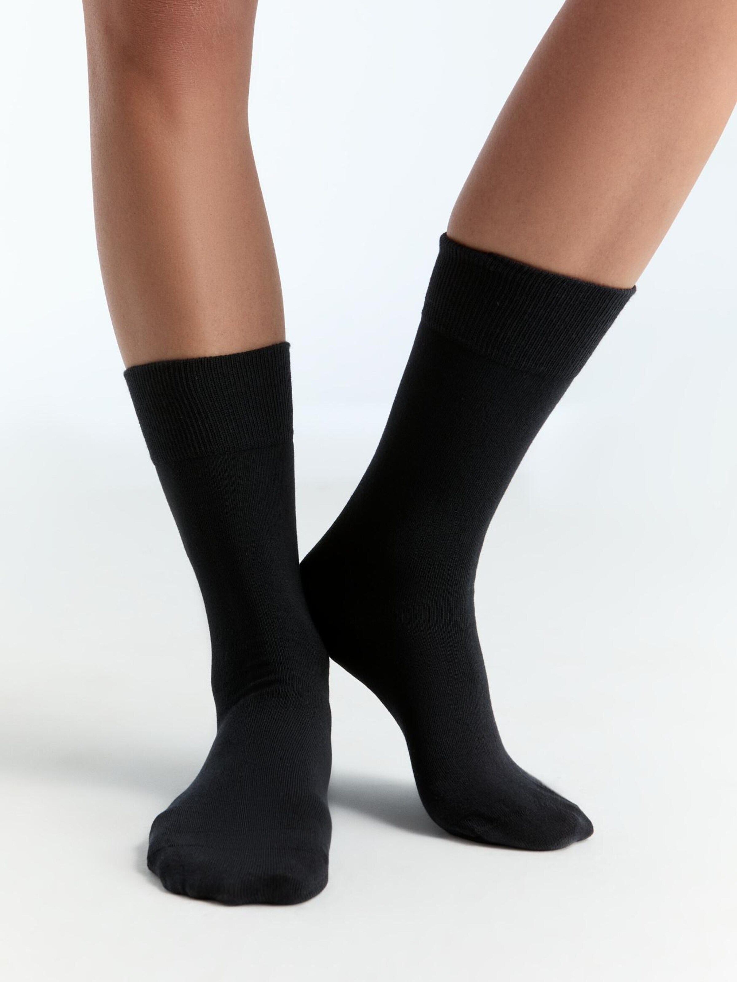 Albero Natur Socks 'Bio-Baumwoll-Socken mit längerem Bündchen - 4er Pack' in Black